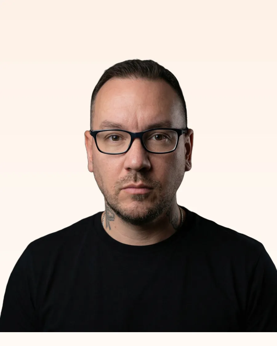 Phil Godlewski (Phil Godlewski, P. Godlewski), AI and IT expert — Family · Values